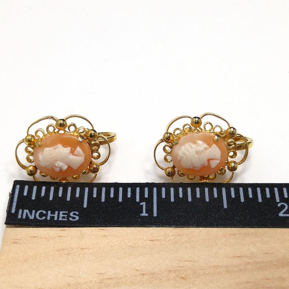 Sorrento Shell Cameo Clip Earrings, 12K Gold Filled, 1950s Vintage Jewelry - Picture 9 of 10